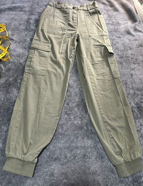 SO® Good For Life Kohl's olive green cargo jogger pants, size 5 / S